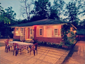 Whispering Woods Farmstay, Amba (Entire Place)